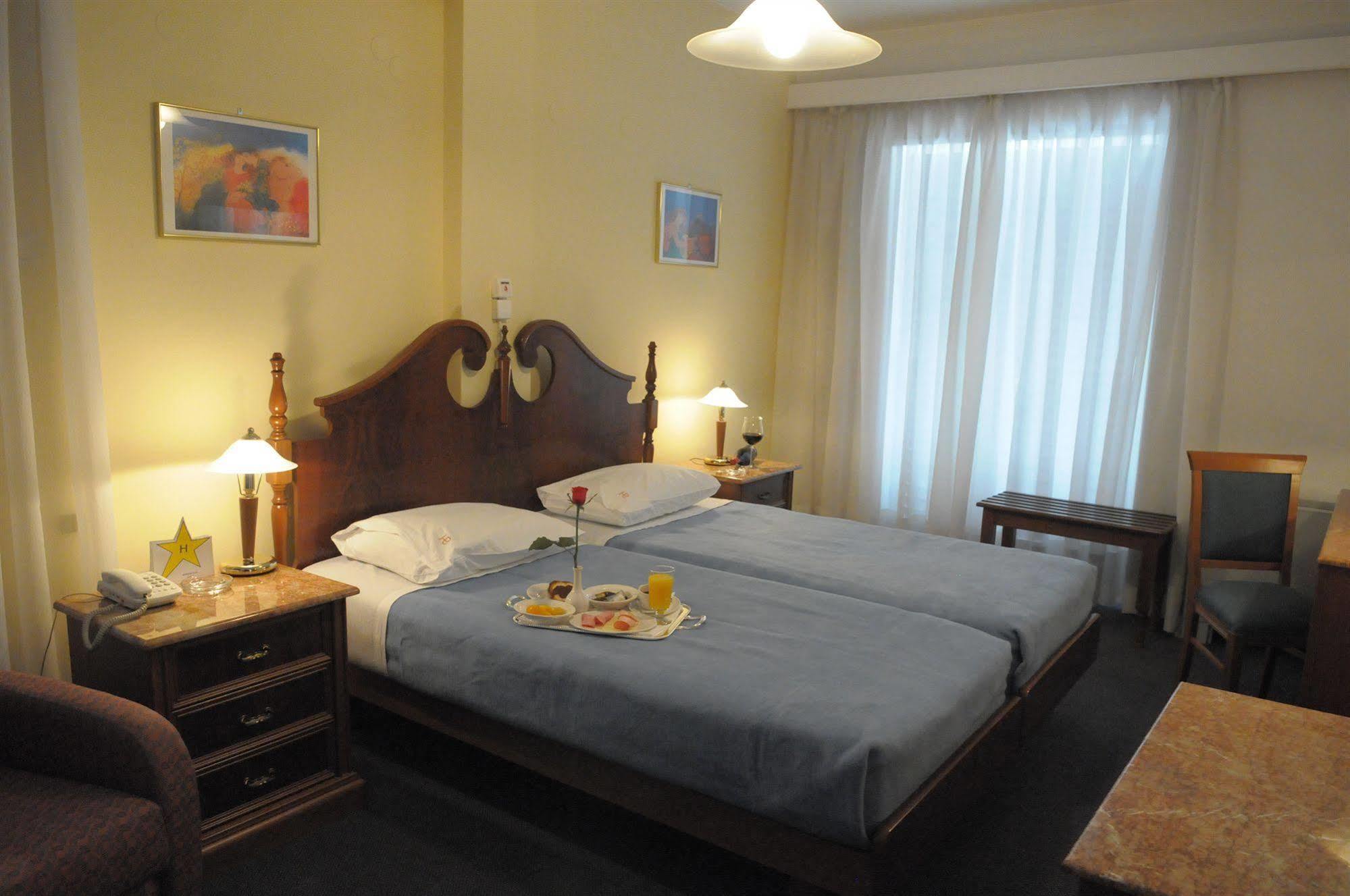 Asteras Hotel Larissa Exterior photo